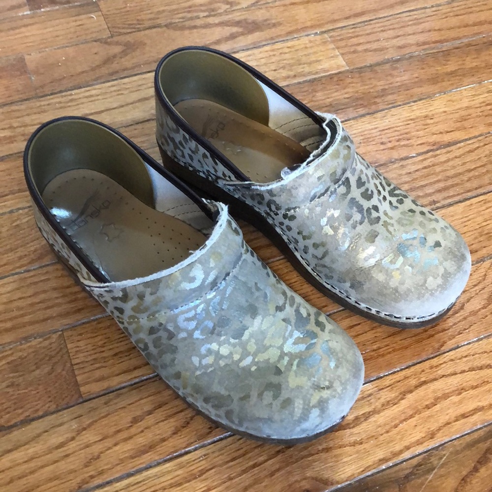 Leopard Dansko’s